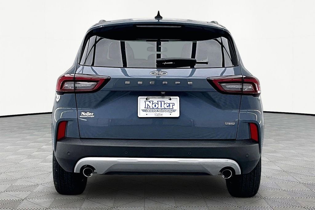 Certified 2024 Ford Escape SE FWD image 4