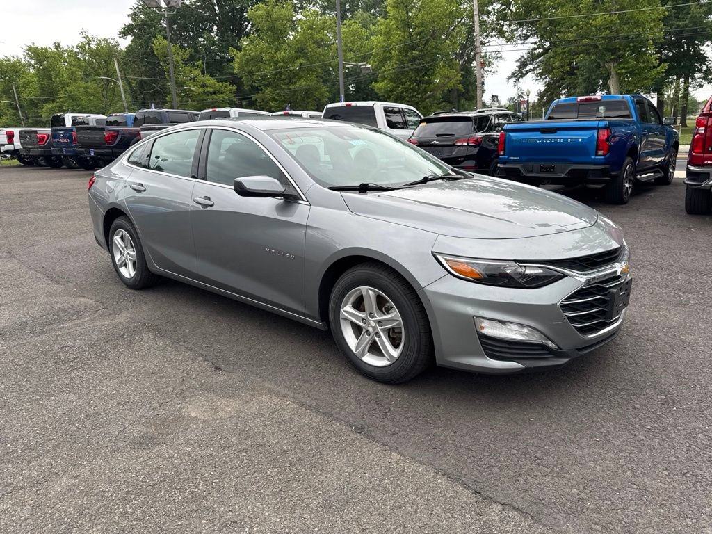 Used 2024 Chevrolet Malibu LT FWD image 3