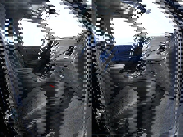 Used 2023 Chevrolet Equinox LT image 10