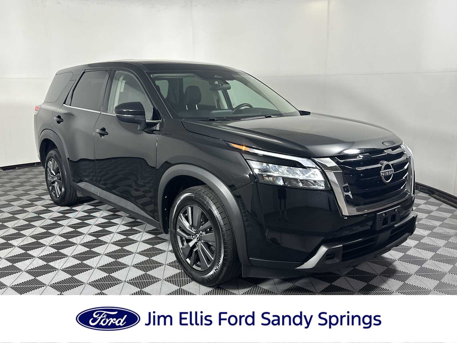 Used 2022 Nissan Pathfinder S AWD/4WD image 1