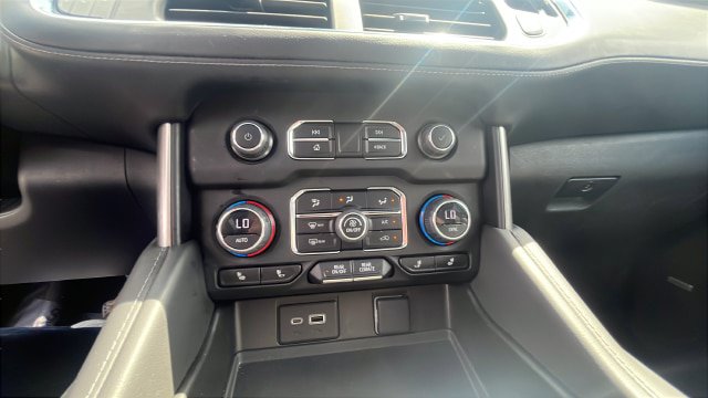 Used 2023 Chevrolet Tahoe LT w/ Luxury Package AWD/4WD image 16