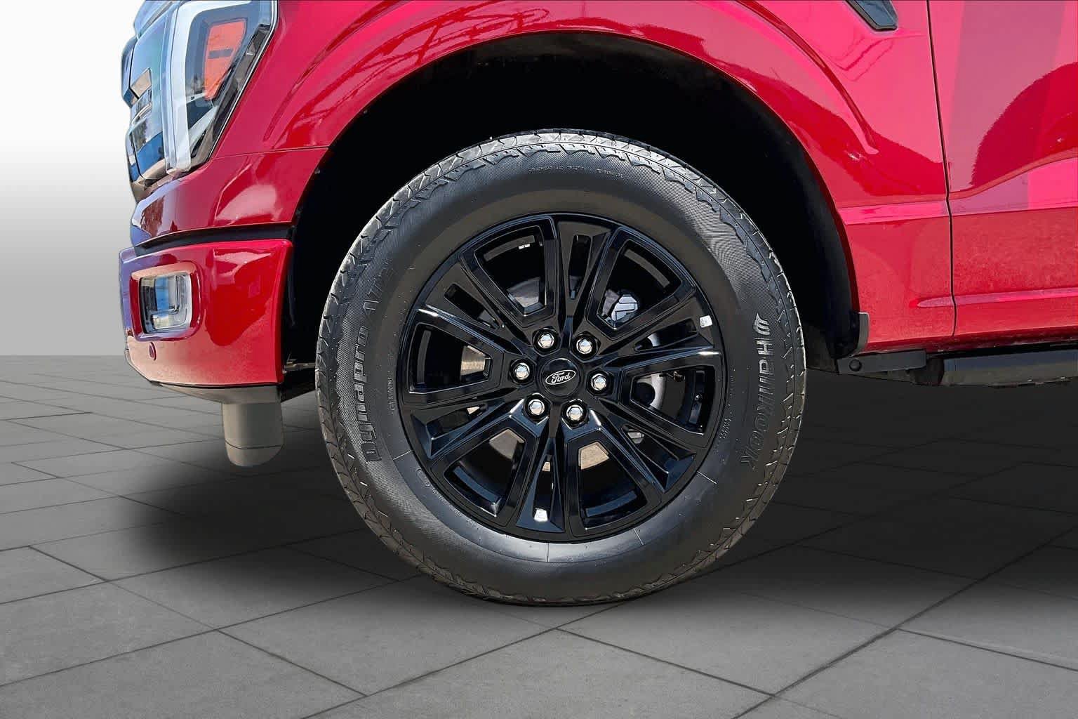 Certified 2025 Ford F150 Platinum w/ FX4 Off-Road Package AWD/4WD image 11
