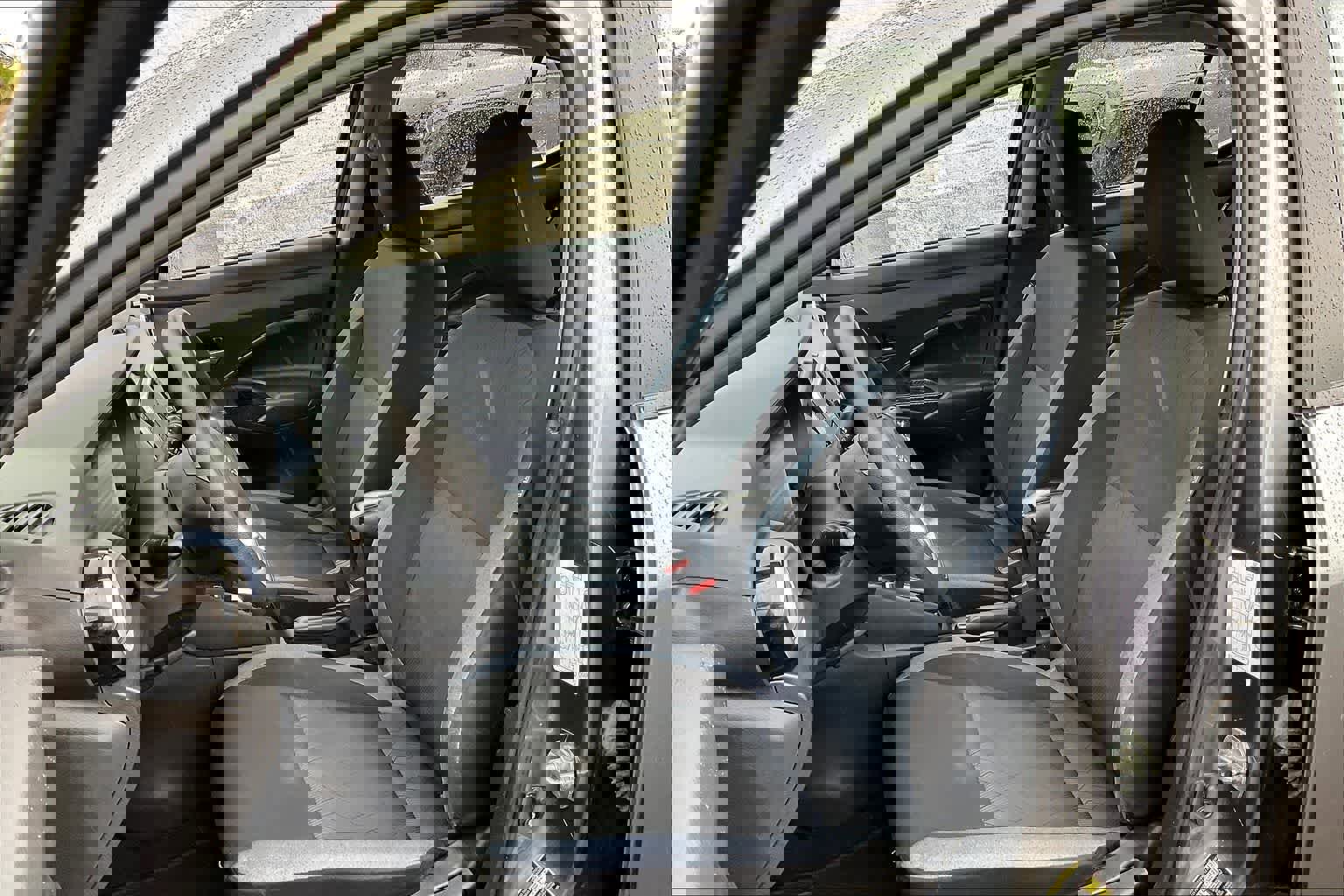 Used 2023 Nissan Versa SV image 13