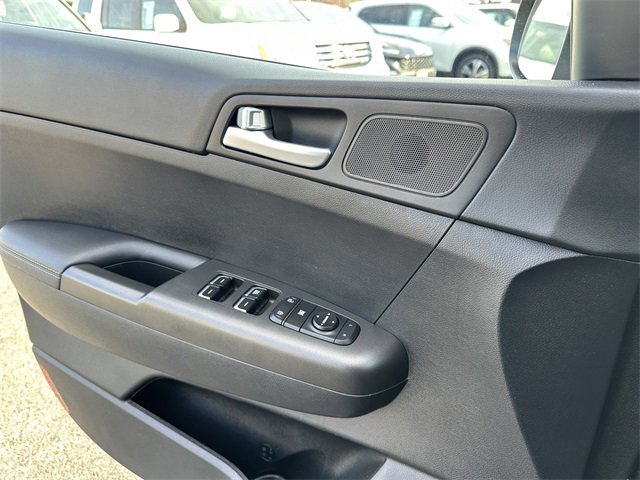 Used 2022 Kia Sportage LX image 30