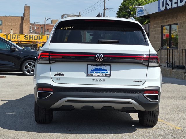 Used 2025 Volkswagen Taos SE AWD/4WD image 5