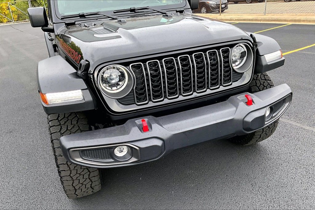 Used 2026 Jeep Gladiator Rubicon w/ Steel Power Dome Hood Package AWD/4WD image 29