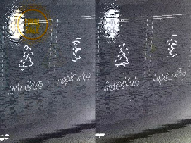 Used 2023 GMC Yukon SLT w/ SLT Premium Package image 30