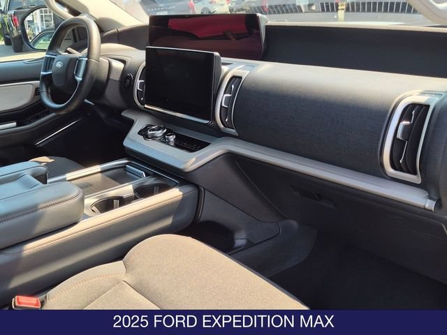Certified 2025 Ford Expedition Max Active AWD/4WD image 26