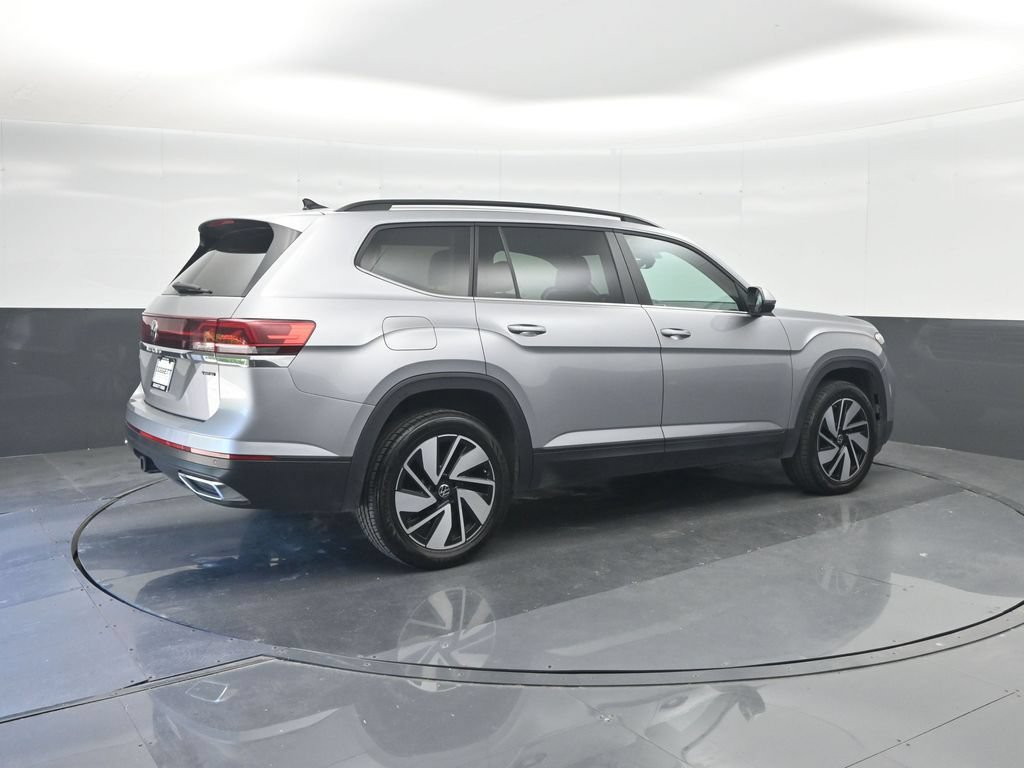 Used 2025 Volkswagen Atlas SE AWD/4WD image 15