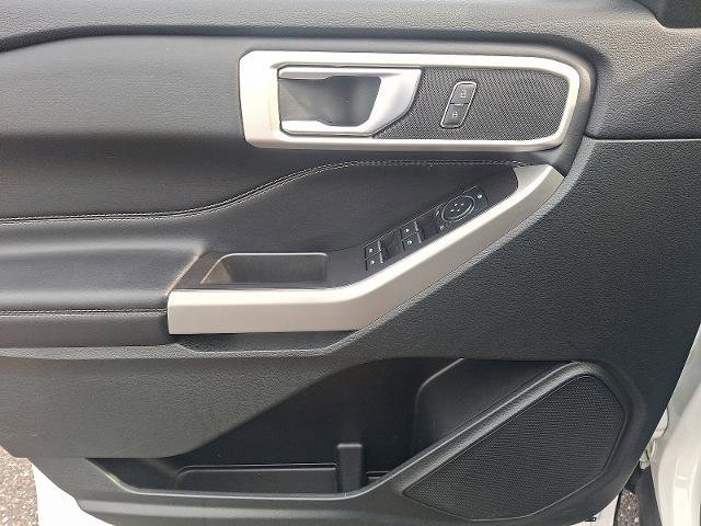 Certified 2023 Ford Explorer XLT image 12