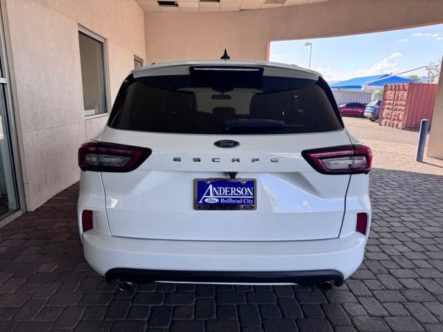 Certified 2023 Ford Escape ST-Line FWD image 4
