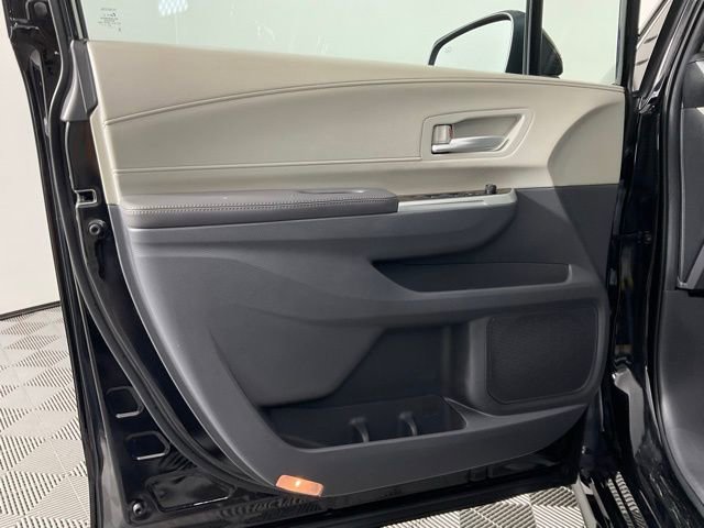 Used 2024 Toyota Sienna XLE image 12