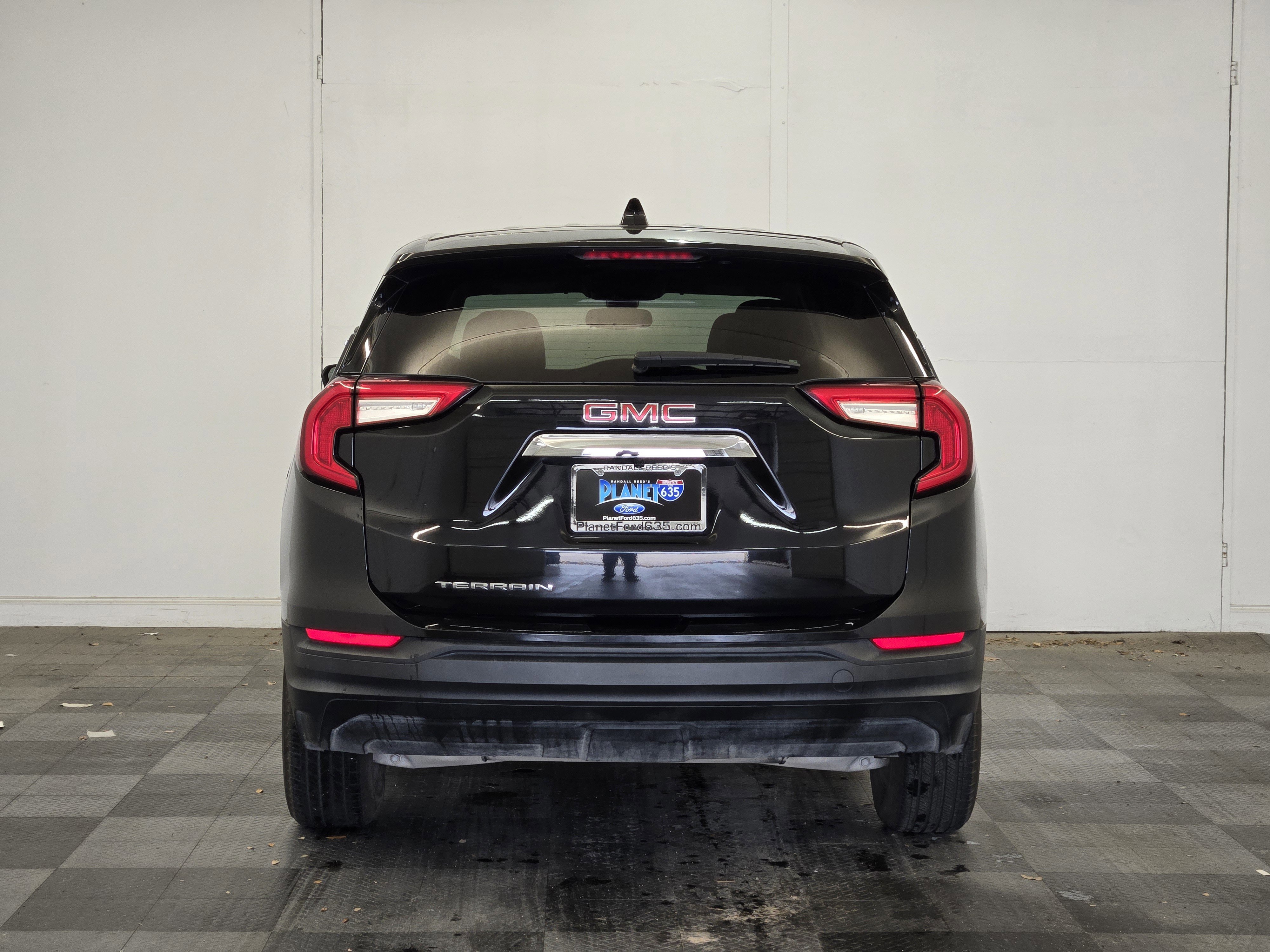 Used 2024 GMC Terrain SLE FWD video 3