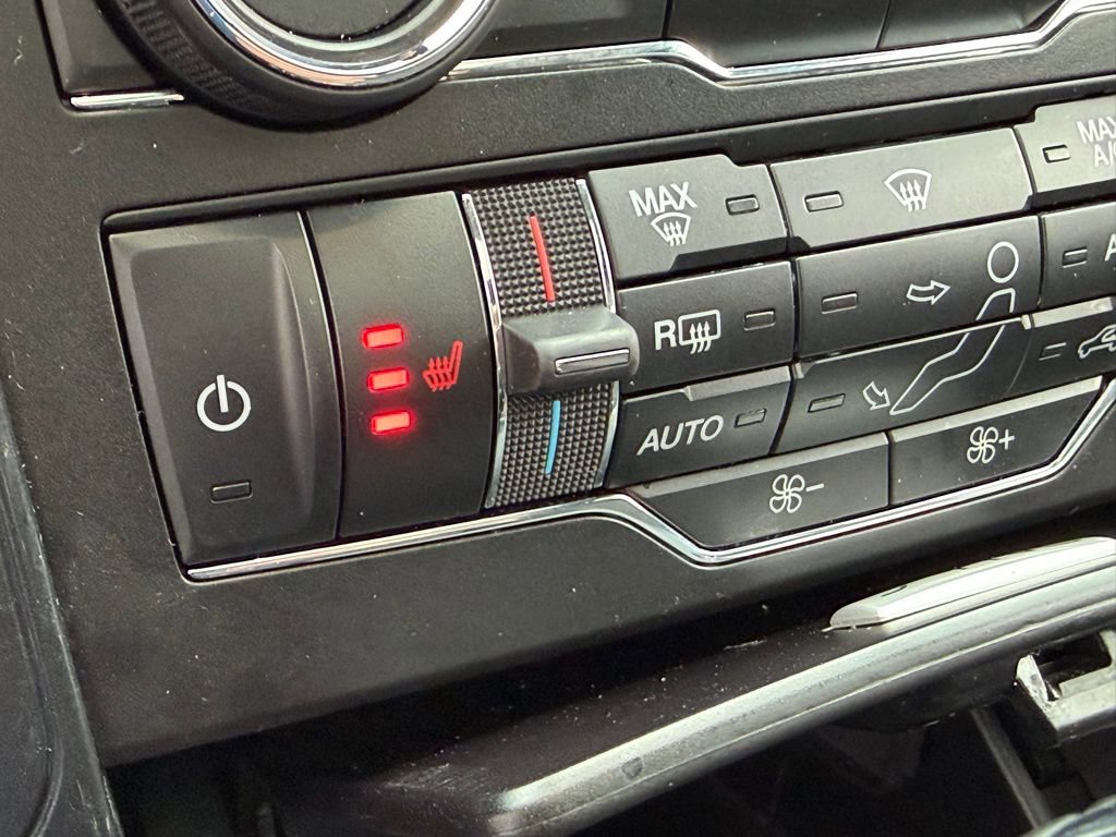 Certified 2019 Ford Explorer XLT w/ Equipment Group 201A image 4