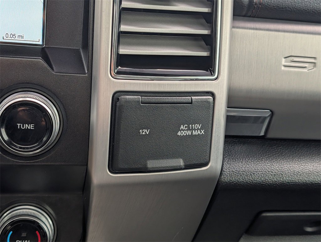 Certified 2019 Ford F350 Platinum w/ Platinum Ultimate Package image 27