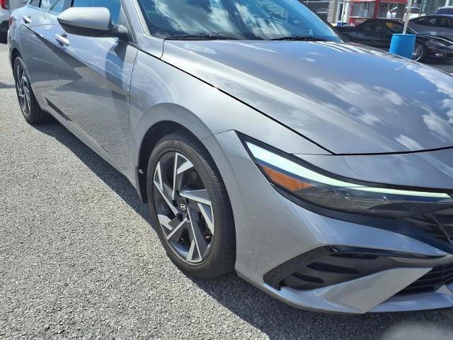 Used 2025 Hyundai Elantra SEL FWD image 25