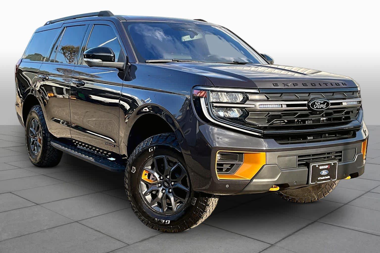 Certified 2025 Ford Expedition Tremor AWD/4WD image 3