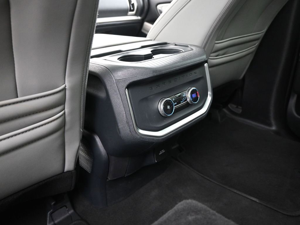 Certified 2025 Ford Expedition Active image 51