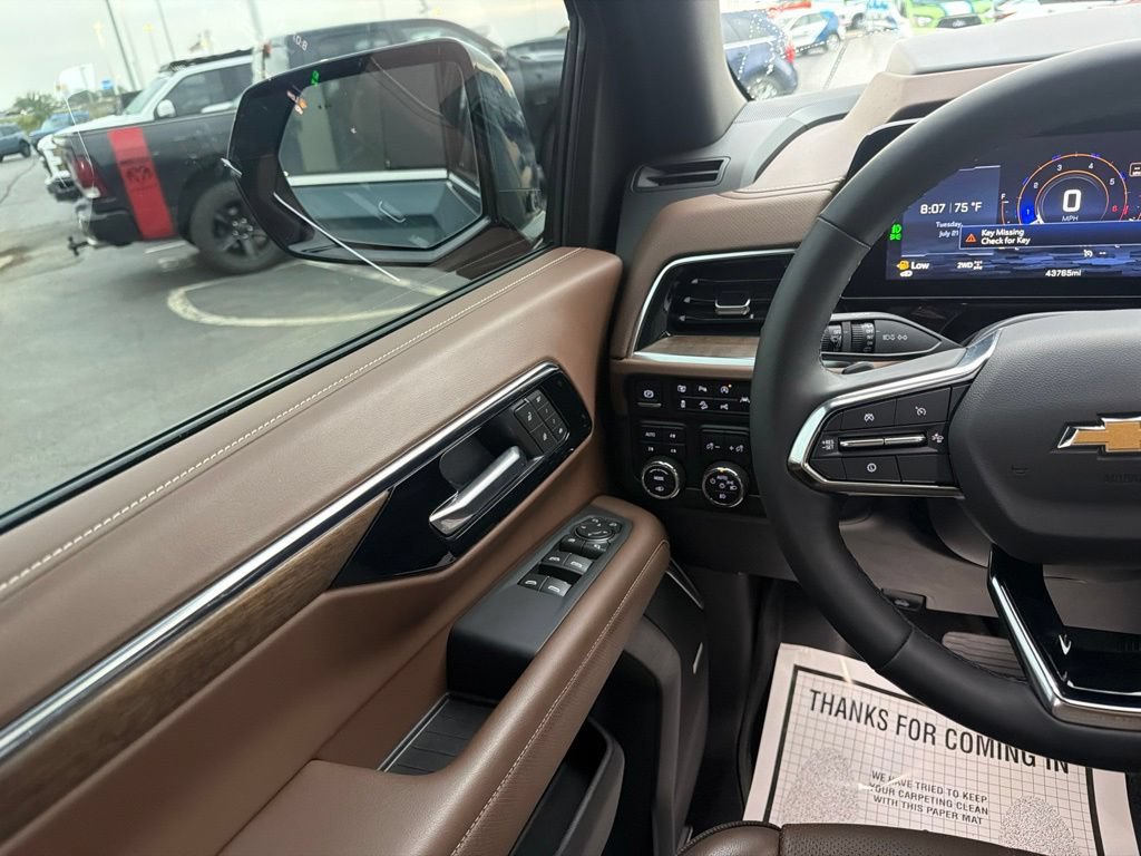 Used 2025 Chevrolet Tahoe High Country AWD/4WD image 20