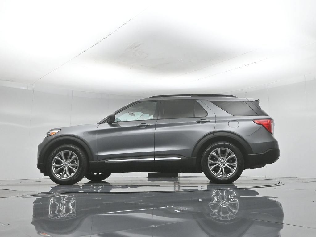 Certified 2021 Ford Explorer XLT w/ Equipment Group 202A RWD image 57