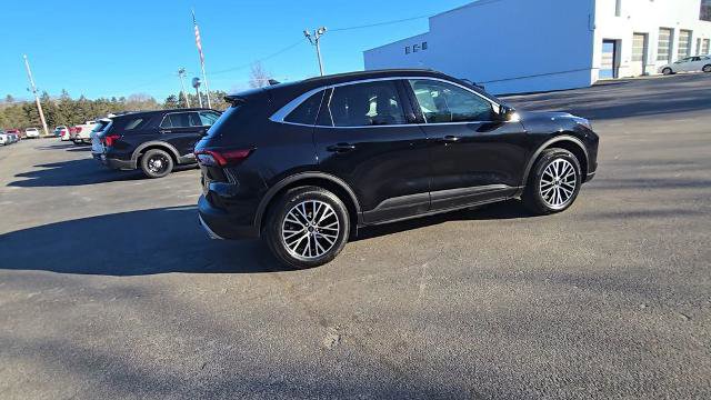 Certified 2025 Ford Escape PHEV w/ PHEV Premium Package image 6