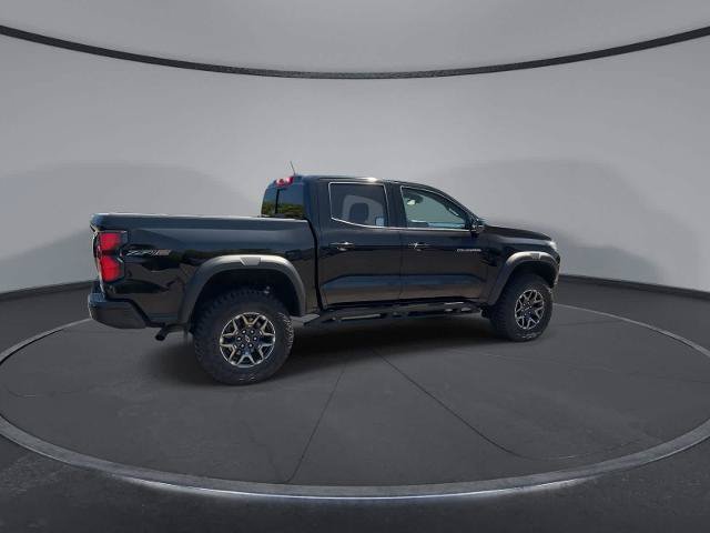 Used 2025 Chevrolet Colorado ZR2 w/ Technology Package AWD/4WD image 8