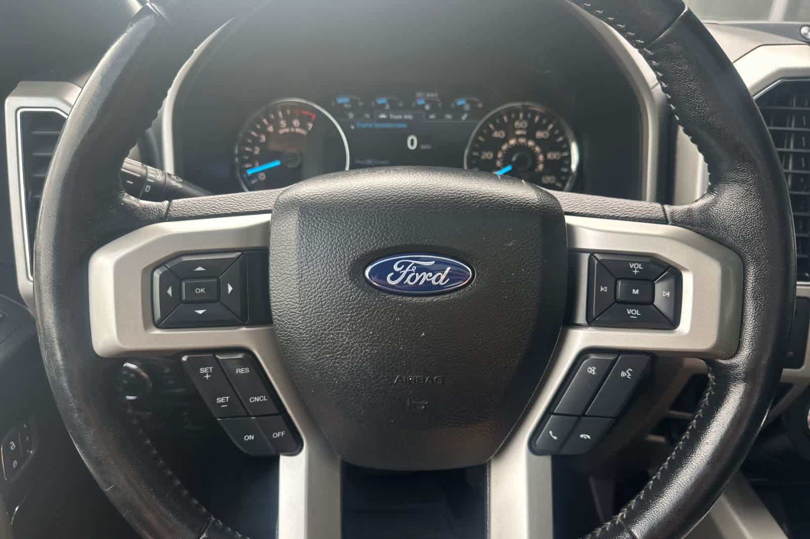 Certified 2018 Ford F150 Lariat w/ Equipment Group 502A Luxury AWD/4WD image 23