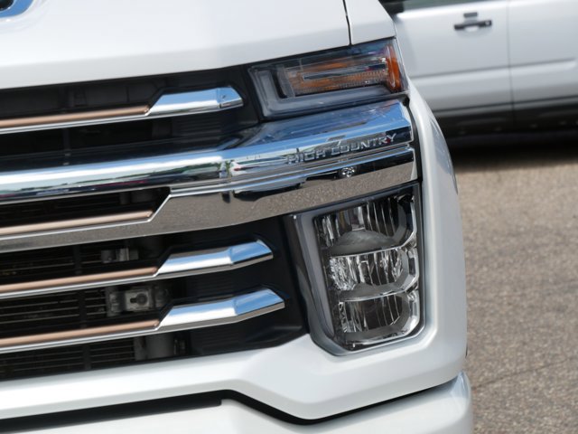 Used 2022 Chevrolet Silverado 3500 High Country w/ Z71 Off-Road Package AWD/4WD image 9