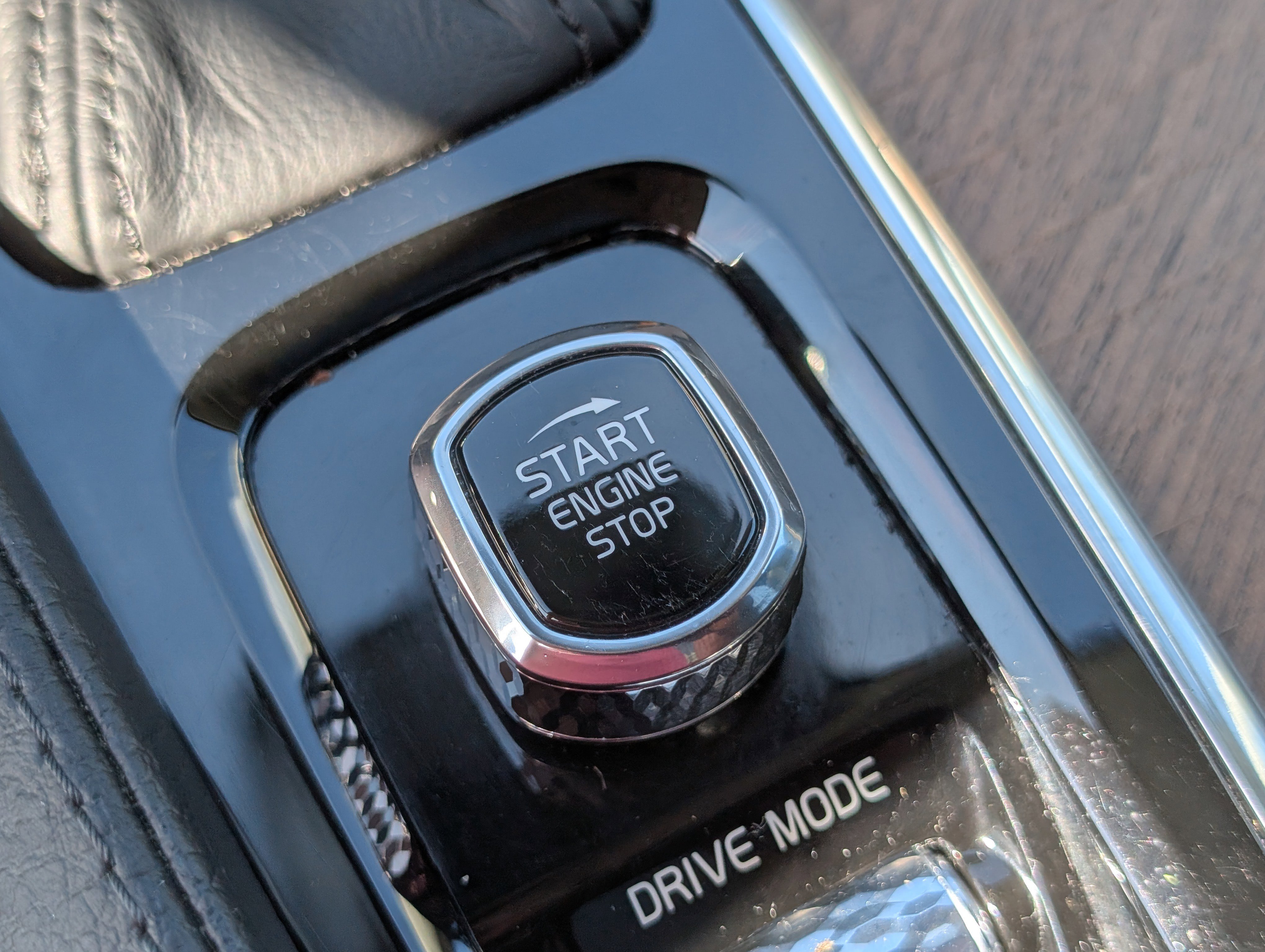 Used 2021 Volvo XC90 T6 Momentum w/ Advanced Package image 28