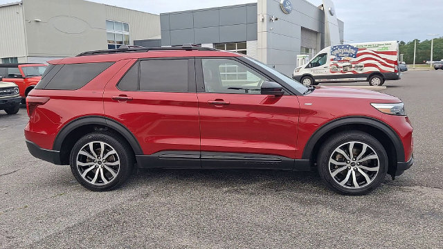 Certified 2022 Ford Explorer ST-Line w/ Class IV Trailer Tow Package AWD/4WD image 9