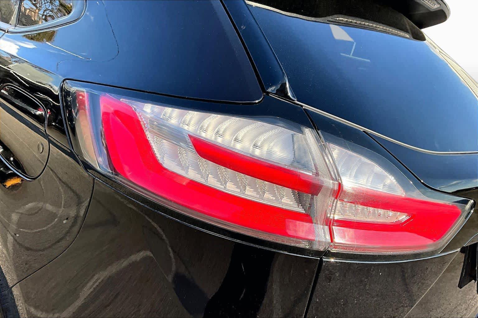 Certified 2020 Ford Edge ST-Line FWD image 28