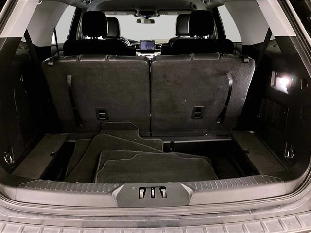 Certified 2022 Ford Explorer XLT w/ Equipment Group 202A AWD/4WD image 34