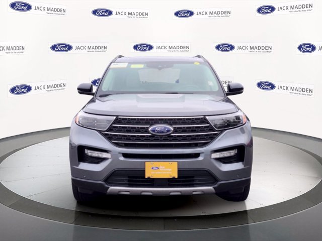 Certified 2023 Ford Explorer XLT w/ Equipment Group 202A AWD/4WD image 8