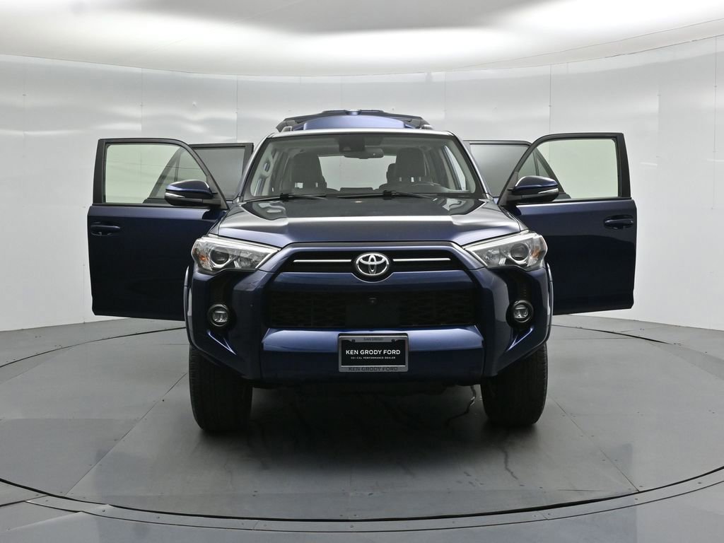 Used 2022 Toyota 4Runner SR5 Premium w/ Moonroof Package AWD/4WD image 50