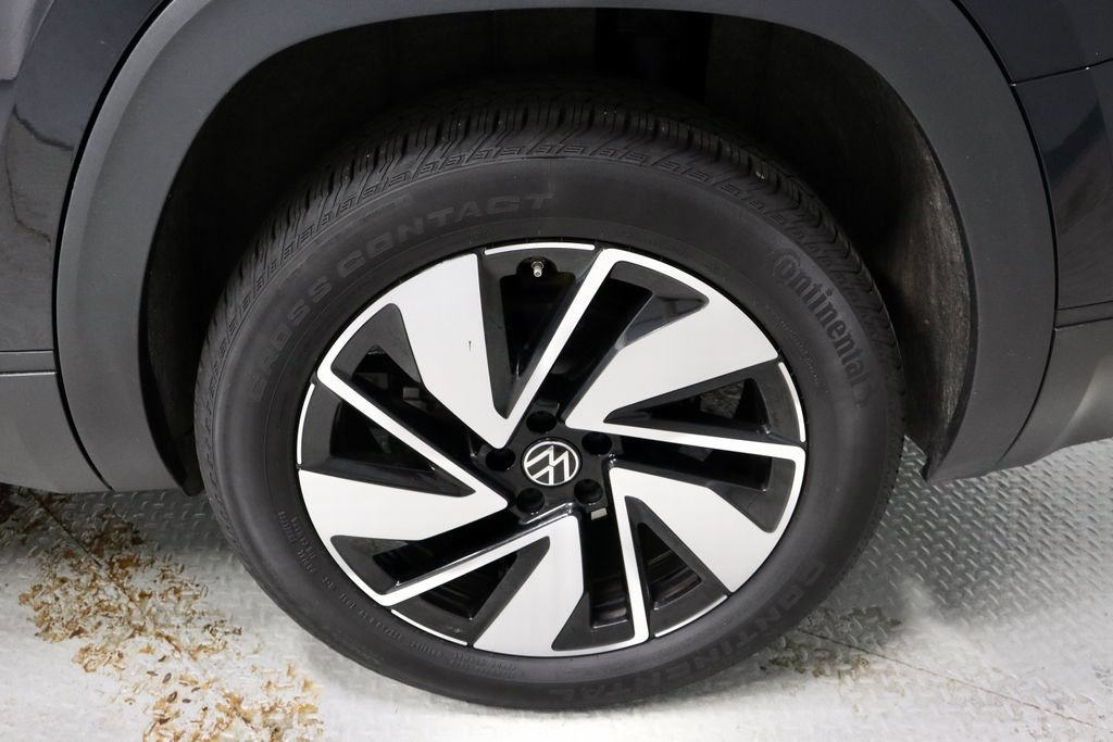Used 2025 Volkswagen Atlas SE FWD image 19