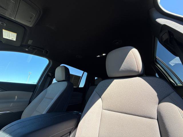 Used 2025 Chevrolet Traverse LT AWD/4WD image 17