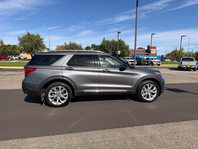 Certified 2024 Ford Explorer Platinum w/ Technology Package AWD/4WD image 2