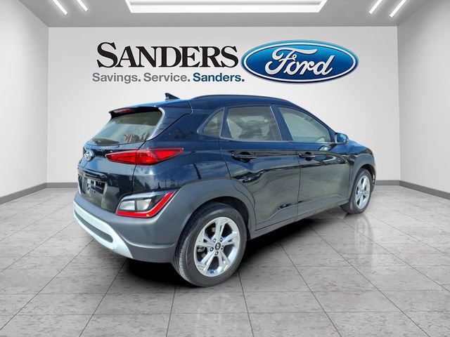 Used 2023 Hyundai Kona SEL w/ Convenience Package image 2