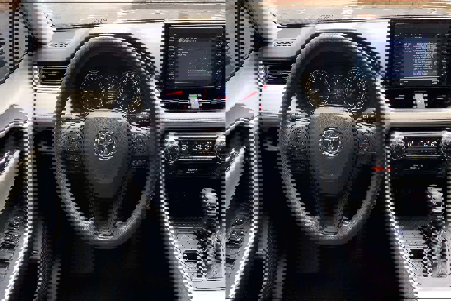 Used 2020 Toyota RAV4 XLE w/ Convenience Package image 8