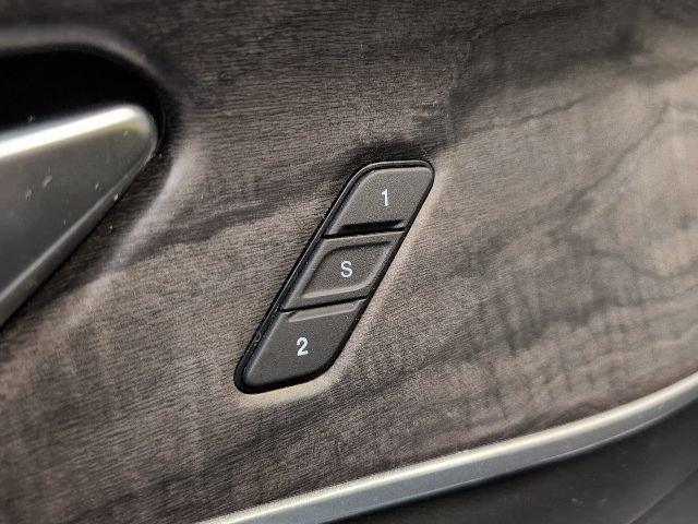 Used 2023 Jeep Grand Cherokee Limited AWD/4WD image 16