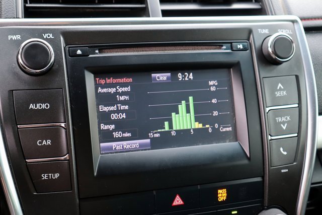 Used 2017 Toyota Camry SE image 26