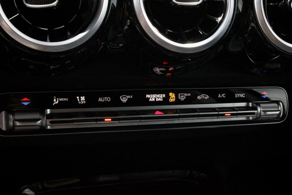 Used 2025 Mercedes-Benz GLB 250 GLB 250 image 30