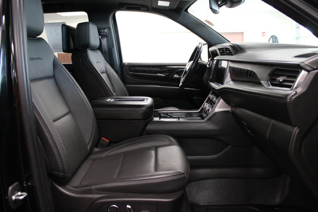 Used 2024 GMC Yukon Denali AWD/4WD image 54