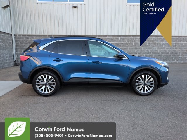 Certified 2022 Ford Escape Titanium AWD/4WD image 2