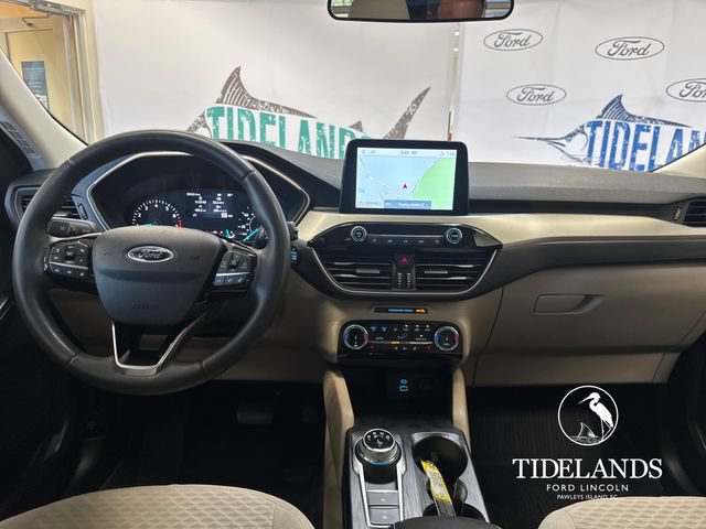 Certified 2022 Ford Escape SE w/ SE Sport Appearance Package FWD image 16