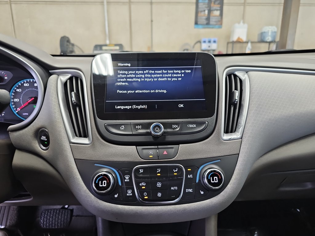 Used 2025 Chevrolet Malibu LT FWD image 19
