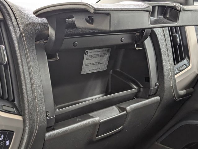 Used 2018 GMC Sierra 2500 Denali w/ Duramax Plus Package AWD/4WD image 8