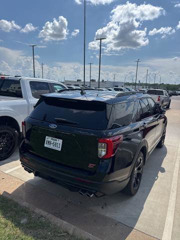 Certified 2024 Ford Explorer ST w/ Equipment Group 401A AWD/4WD image 3