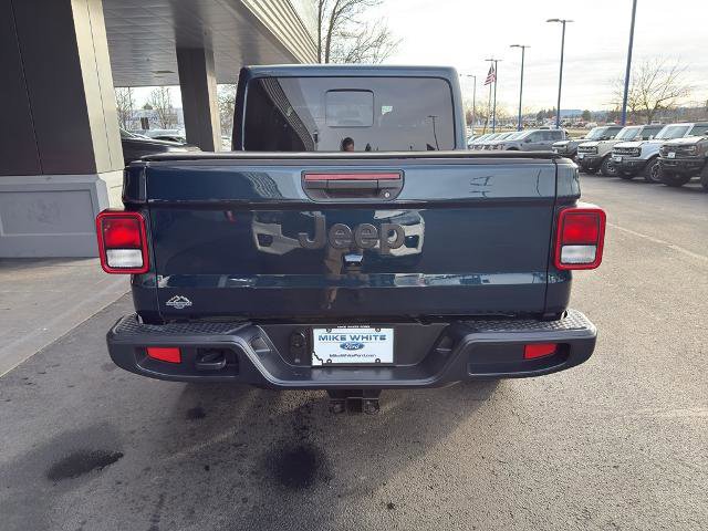 Used 2025 Jeep Gladiator Sport image 4