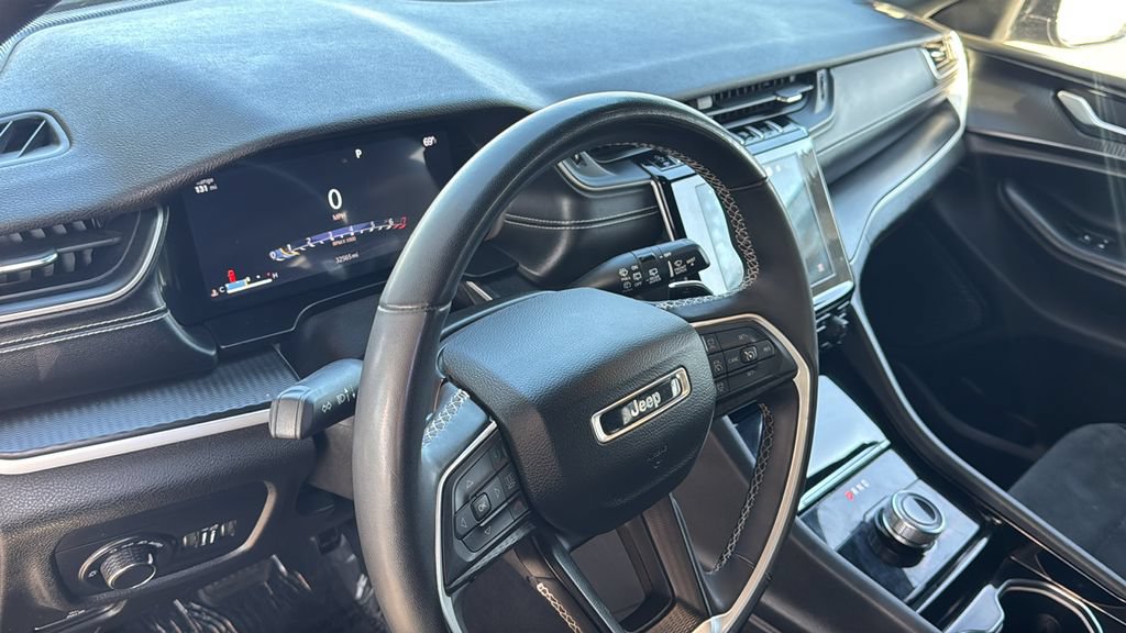 Used 2023 Jeep Grand Cherokee Altitude AWD/4WD image 22